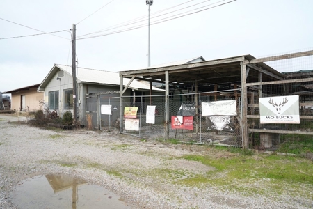 Commercial Building 1.37 Acres Waynesboro, MS - image 9
