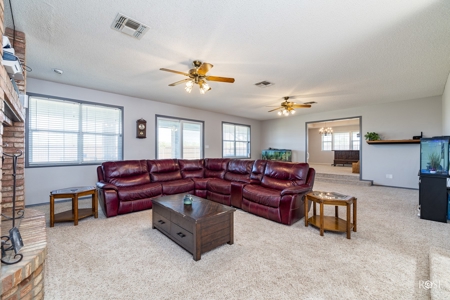 Large Home in Green Acres Estates San Angelo, Texas - image 4