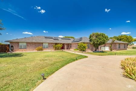 Large Home in Green Acres Estates San Angelo, Texas - image 2