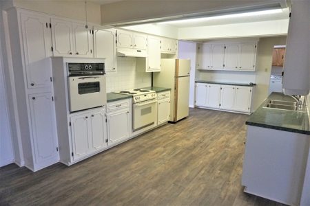 4 Bedrooms House for Sale Ft Stockton, Tx 1109 N Orient - image 10