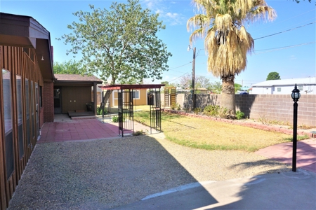 4 Bedrooms House for Sale Ft Stockton, Tx 1109 N Orient - image 35