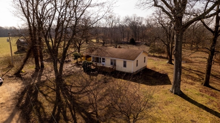 Country Home on 1.5 Acres in Alton, Missouri - image 16