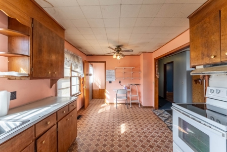 Country Home on 1.5 Acres in Alton, Missouri - image 14