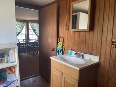 Waterfront Home in George West, TX - image 17