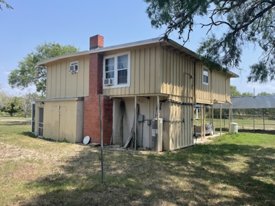 Waterfront Home in George West, TX - image 27