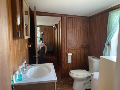 Waterfront Home in George West, TX - image 15