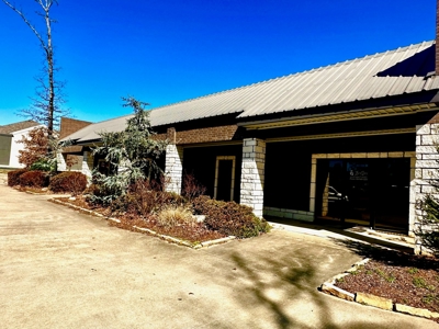 Commercial Office Building w/Acreage for Sale Antlers, Ok - image 3