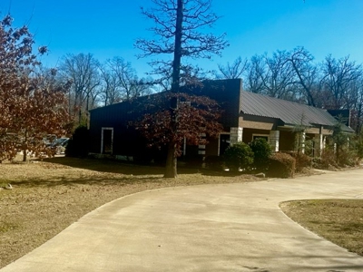 Commercial Office Building w/Acreage for Sale Antlers, Ok - image 13