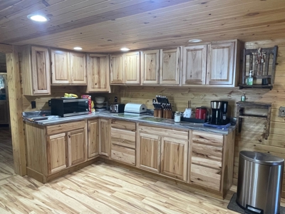 3-Br, 2-Ba Country Log Sided Home On 22.39 Acres: - image 12