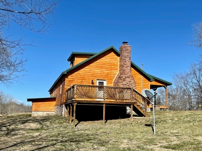 3-Br, 2-Ba Country Log Sided Home On 22.39 Acres: - image 5