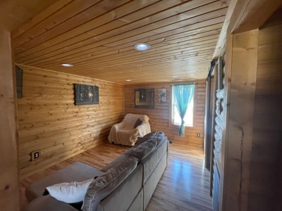 3-Br, 2-Ba Country Log Sided Home On 22.39 Acres: - image 16