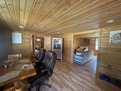 3-Br, 2-Ba Country Log Sided Home On 22.39 Acres: - image 21