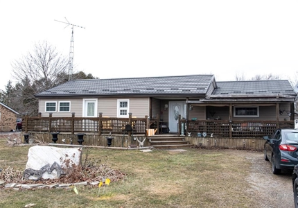 1 Acre Petrolia Home for Sale - image 1