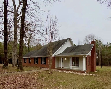 Country Home For Sale in Smithdale, MS - image 1