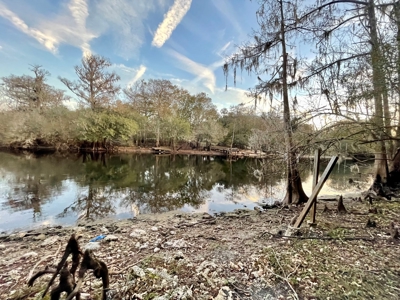 Land On The Santa Fe River Fort White Florida - image 1
