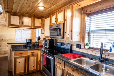 Turnkey Hunting Ranch and Cabin in Cisco, Texas on 66 Acres - image 5