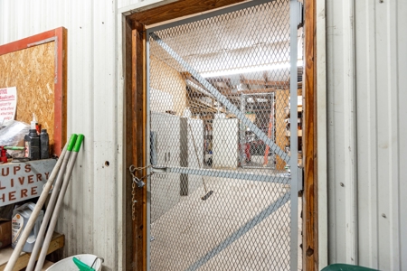 Industrial Light & Warehousing Property For Sale!!! - image 15
