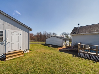 Vale, NC Home for Sale 3 bed/2 bath on 1 Acre - image 11