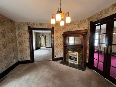 Historic home in Iola Ks - image 11