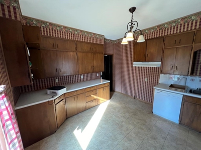 Historic home in Iola Ks - image 15