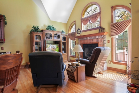 Contemporary Home in Country Club Area of West Plains MO - image 21