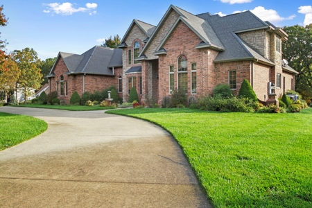Contemporary Home in Country Club Area of West Plains MO - image 47