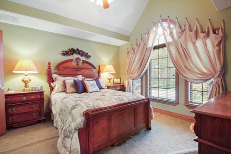 Contemporary Home in Country Club Area of West Plains MO - image 27