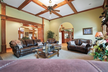 Contemporary Home in Country Club Area of West Plains MO - image 17