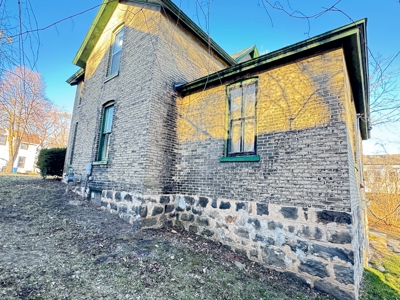 3 Bedroom Home Columbia County Online Only Auction - image 8