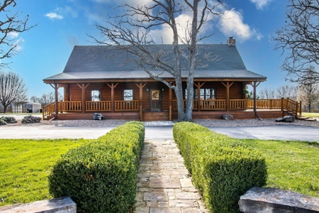 Beautiful Log Homes Situated on 250 Acres in Stockton, MO - image 34