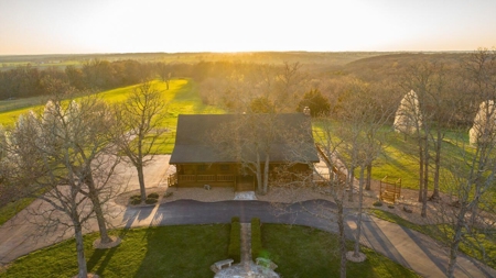Beautiful Log Homes Situated on 250 Acres in Stockton, MO - image 3