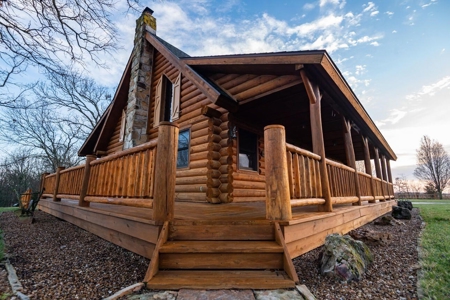 Beautiful Log Homes Situated on 250 Acres in Stockton, MO - image 39