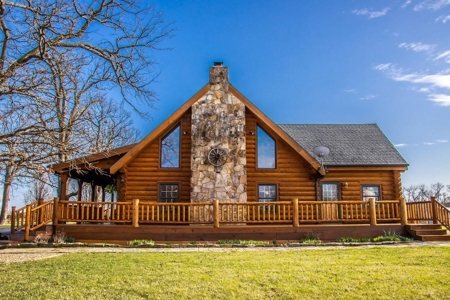 Beautiful Log Homes Situated on 250 Acres in Stockton, MO - image 38