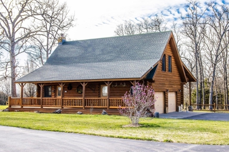 Beautiful Log Homes Situated on 250 Acres in Stockton, MO - image 40