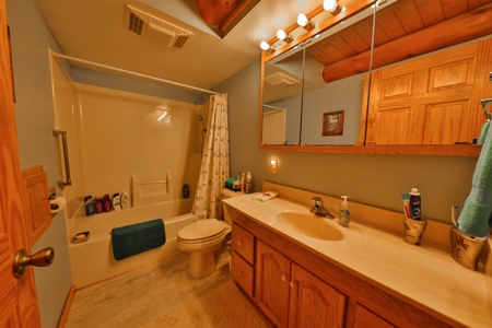 Log Home with Old-Growth Forest for sale in Monroe County - image 20