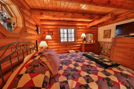 Log Home with Old-Growth Forest for sale in Monroe County - image 19