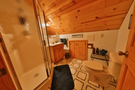 Log Home with Old-Growth Forest for sale in Monroe County - image 26
