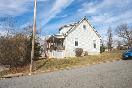 **PENDING**  Real Estate Investment Home for Sale in VA - image 6