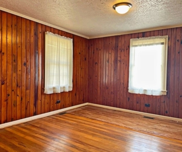 Cute, Two Bedroom Home In-town Cheraw, SC - image 4