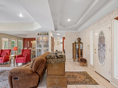 Holly Lake Ranch 3/2 + Lakefront Lot & Access To Golf Course - image 9