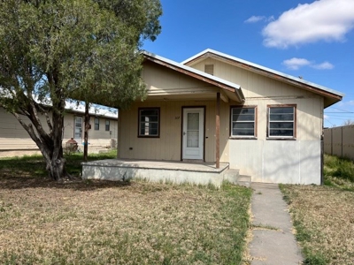 307 E Fourth Street, Iraan, TX - image 1
