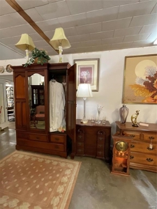 Storefront Business - image 10