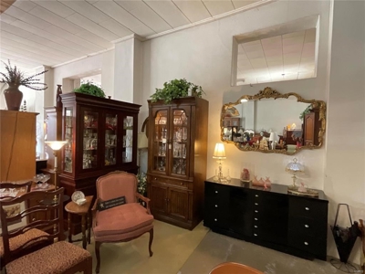Storefront Business - image 9