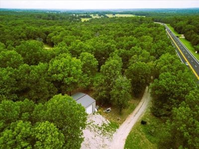 Country Home with Shop in the Heart of the Ozarks - image 26