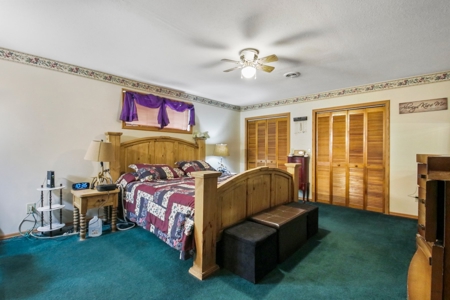 Country Home with Shop in the Heart of the Ozarks - image 11