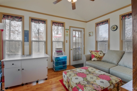 Country Home with Shop in the Heart of the Ozarks - image 4