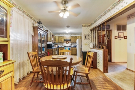 Country Home with Shop in the Heart of the Ozarks - image 5