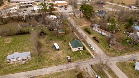 Home in Town in Koshkonong, Missouri - image 7