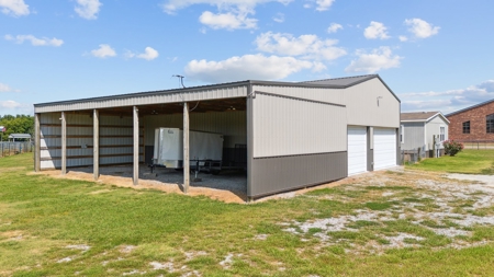 Acreage & Country Home For Sale in Mayes County OK - image 40