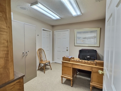 Brownwood Texas Office, Medical, Dental Office Building For Sale - image 10